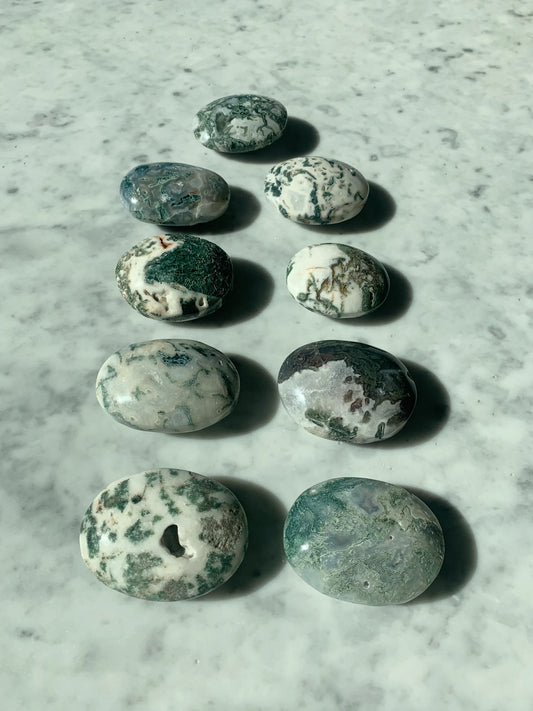 Moss Agate Palm Stones Natural Crystal, Moss Agate Therapy Stone, Moss Agate Worry Stone, Crystal Palm Stone
